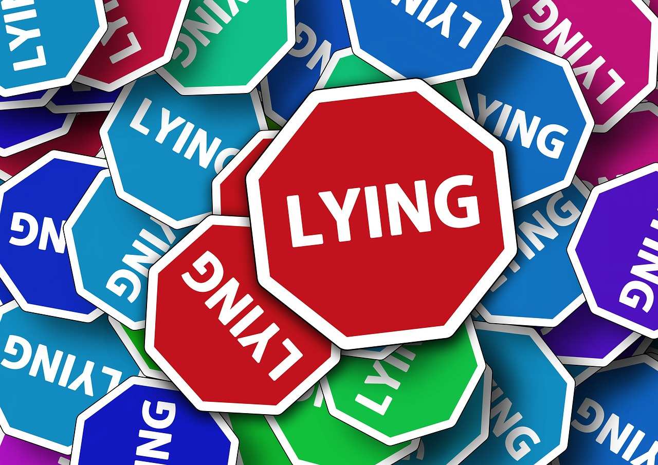 10-signs-someone-is-lying-to-you